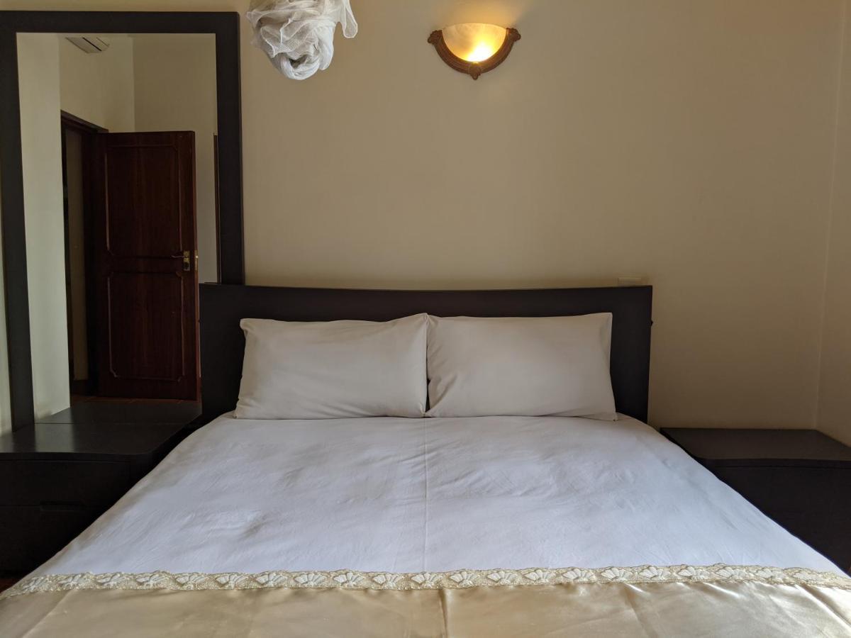 Prestige Hotel Suites Кампала Экстерьер фото