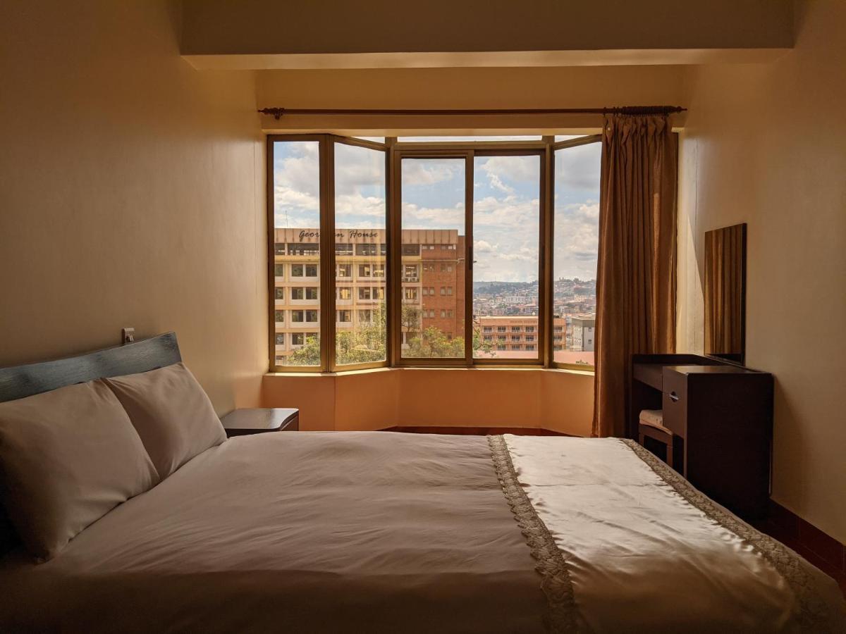 Prestige Hotel Suites Кампала Экстерьер фото
