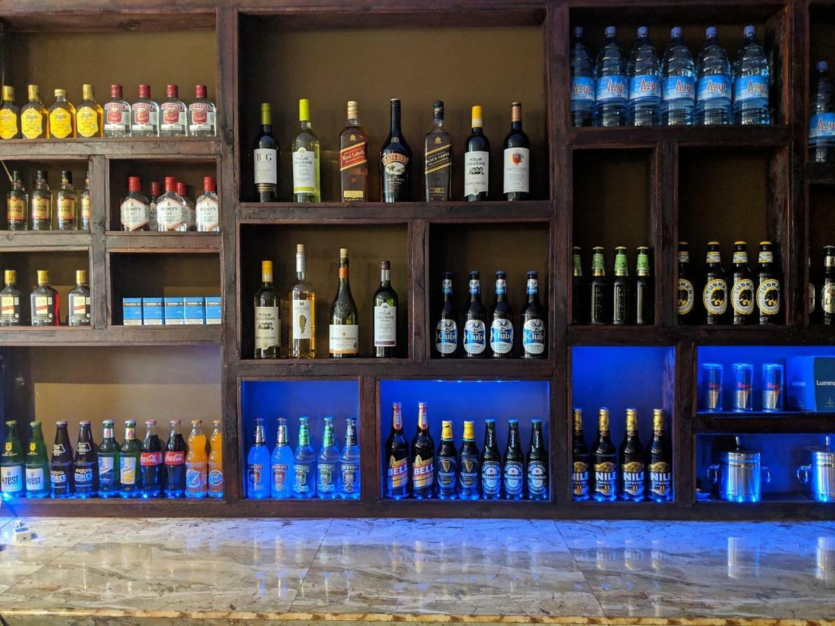 Prestige Hotel Suites Кампала Экстерьер фото